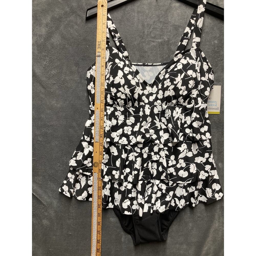 NWT Croft & One Piece Tummy Control Swimsuit Tiered Floral Black White Sz 14 - Picture 2 of 10